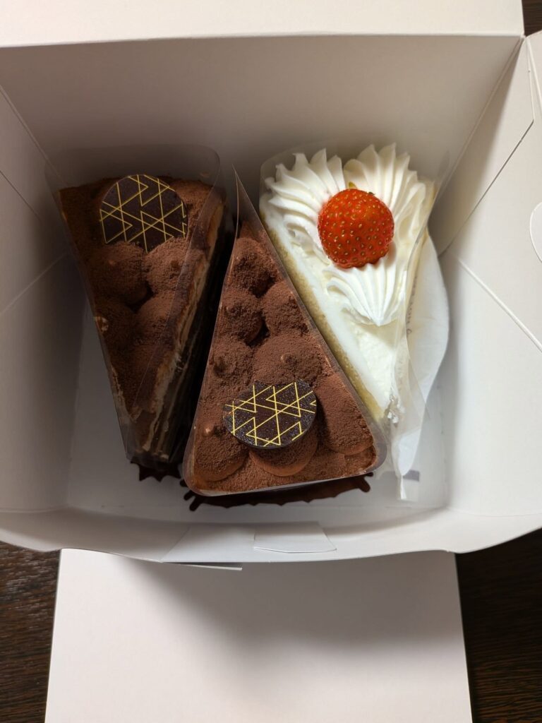 シャトレーゼのケーキ①（＠sakura.sakura1717さんより提供）