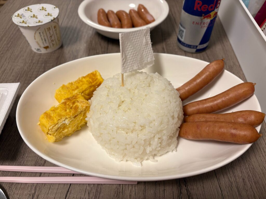 お子様ランチ（＠koromo26110さんより提供）