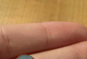 駄菓子屋でフエラムネを買った女性→中を開けると……まさかの光景に「そんな豪華なものが！！」