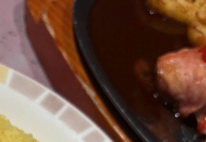 サイゼリヤで“大ライス”を注文→しかし、店員が持ってきたのは……　まさかの光景に「見たことない！」「注文したい」