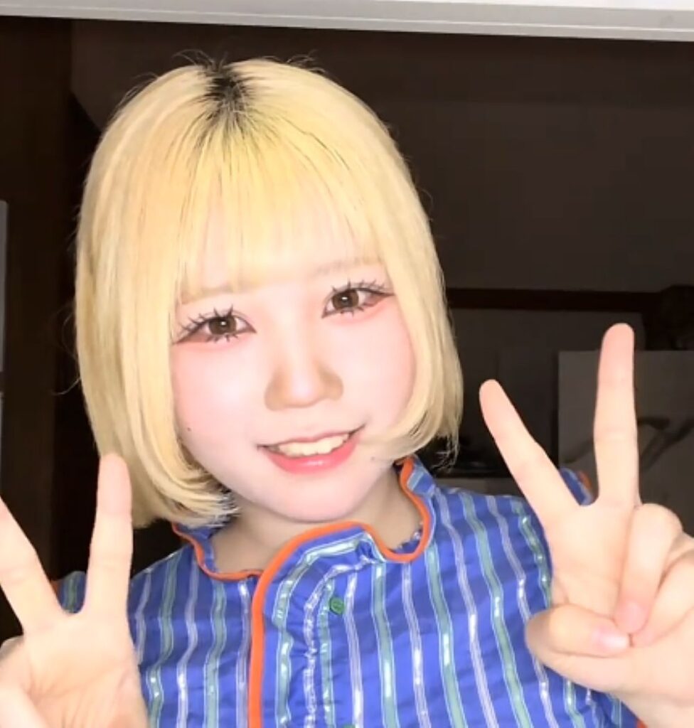 メイクの様子⑧（＠batako_3_さんより提供）